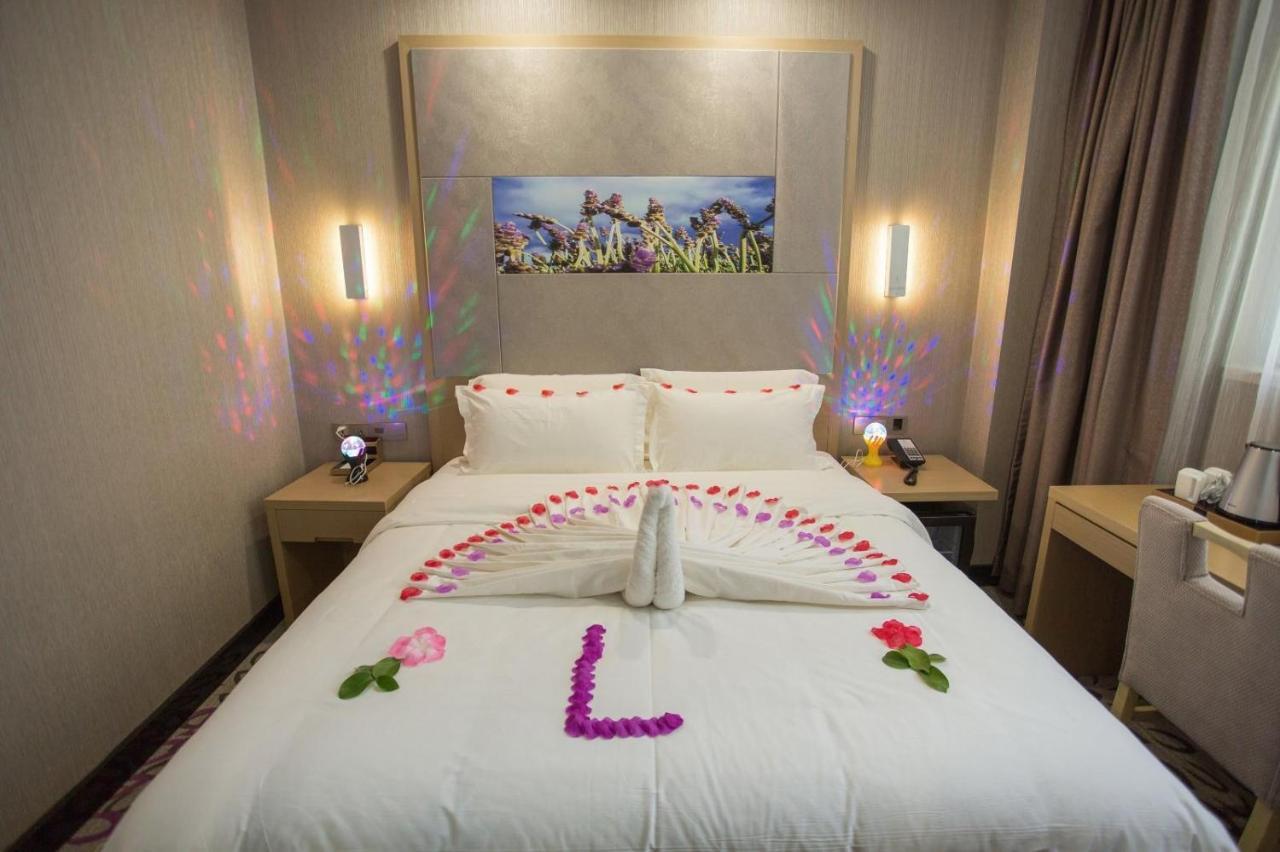 Lavande Hotels Heze Changjiang Road Wanda Plaza Exterior foto